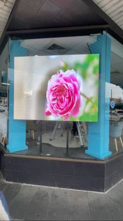 3x1.5 Meter Window LED Screen for Hello World Travel