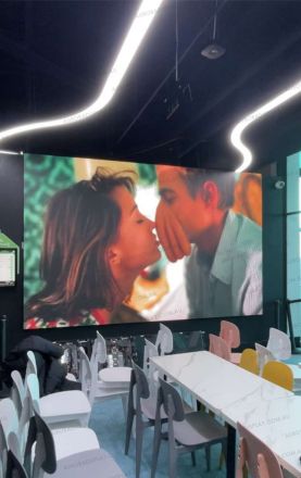 Indoor 3x2 Meter LED Screen for Roller One in Burwood Shopping Center