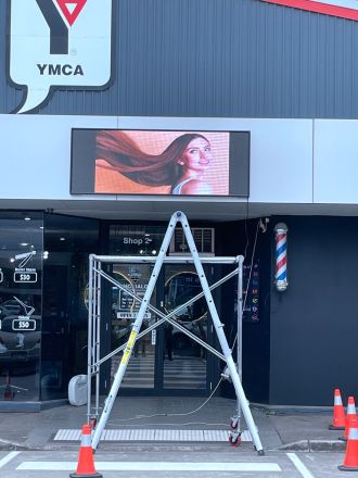 2.8x0.8 Meter Outdoor LED Screen for Hair Salon