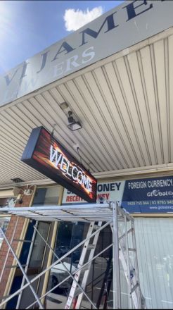 Outdoor Double Sided LED Screen for Money Exchange